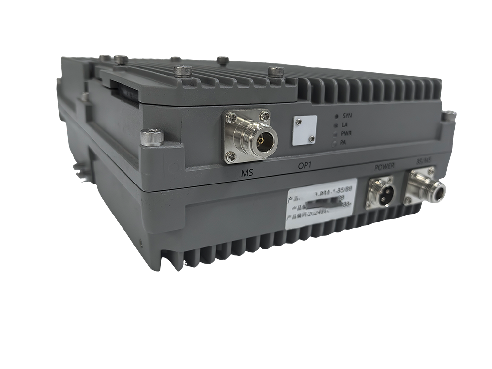  卫滨三频手机信号接收器2000㎡